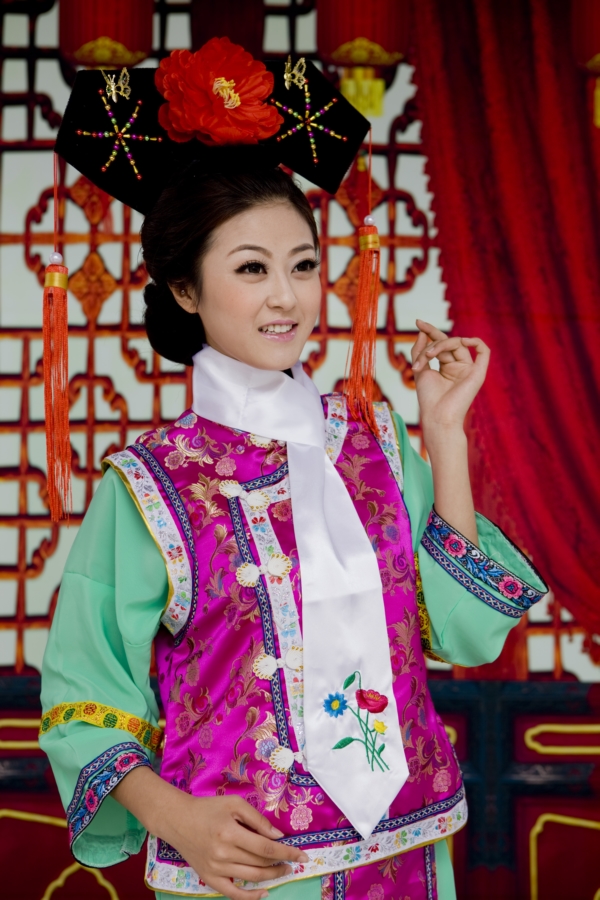 清朝格格旗装_还珠格格演出服_清朝服装主题摄影 - 南京华舞服装租赁
